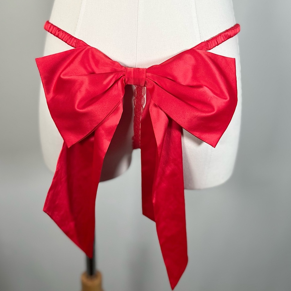 Victoria’s Secret Red Bow Thong